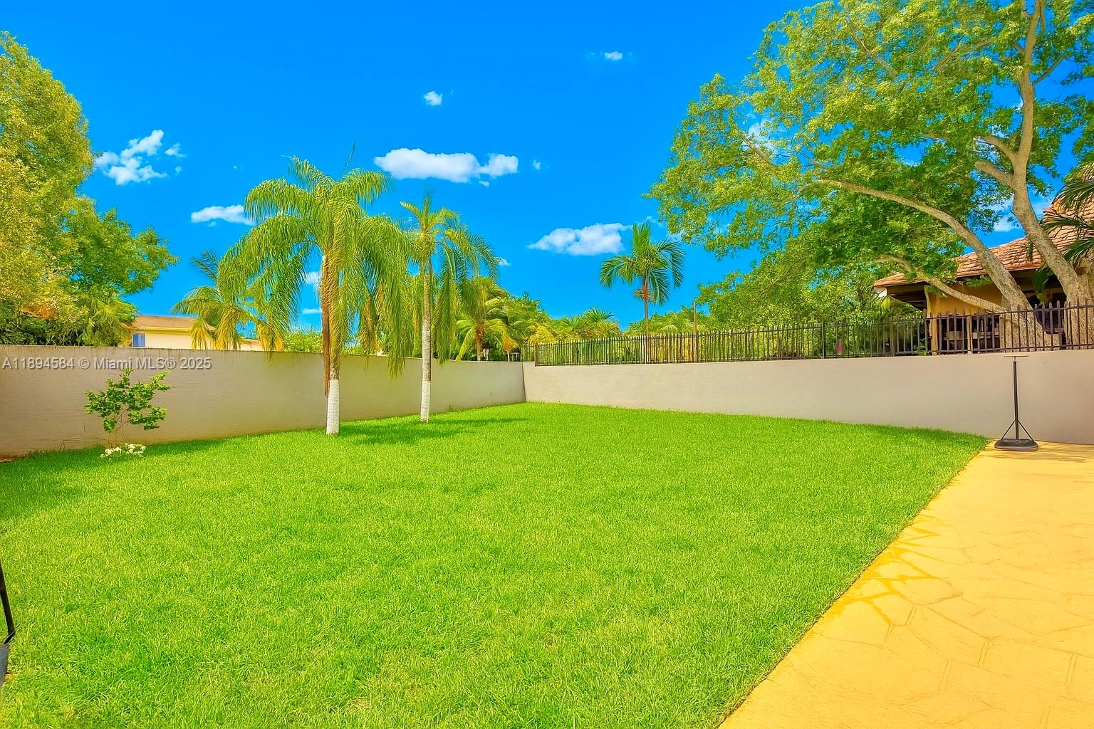 CALIFORNIA GROVE HOMES - Residential