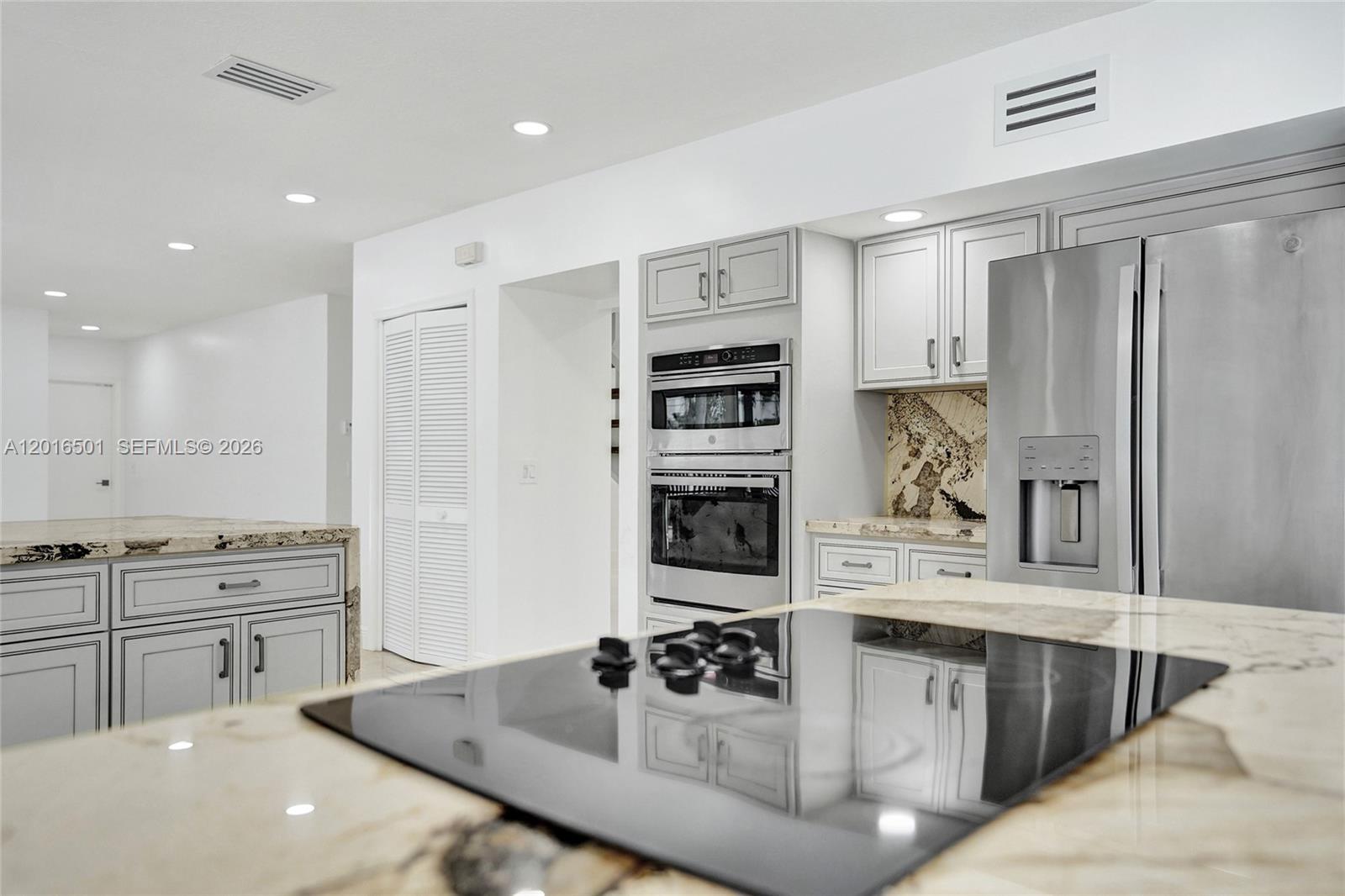 KINGSLAND - Residential Lease