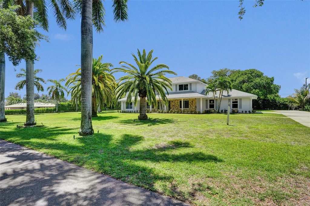 Photo of 4024 Frances Dr, Delray Beach, FL 33445 (MLS # A12016501)