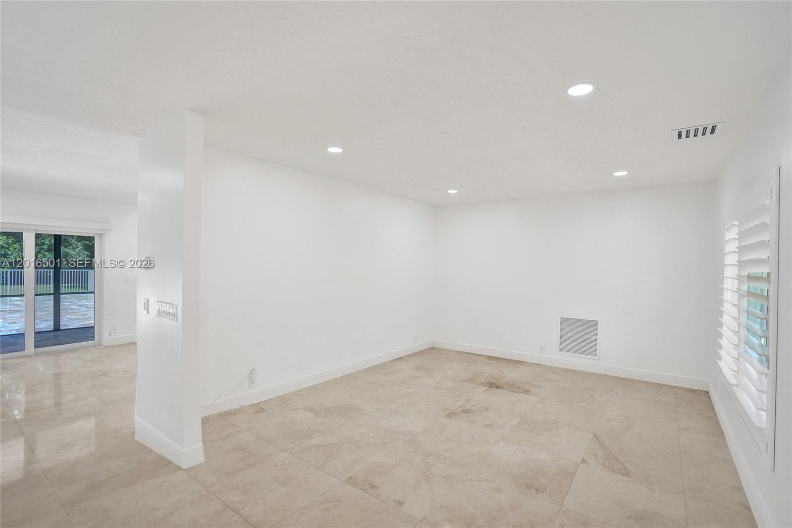 KINGSLAND - Residential Lease