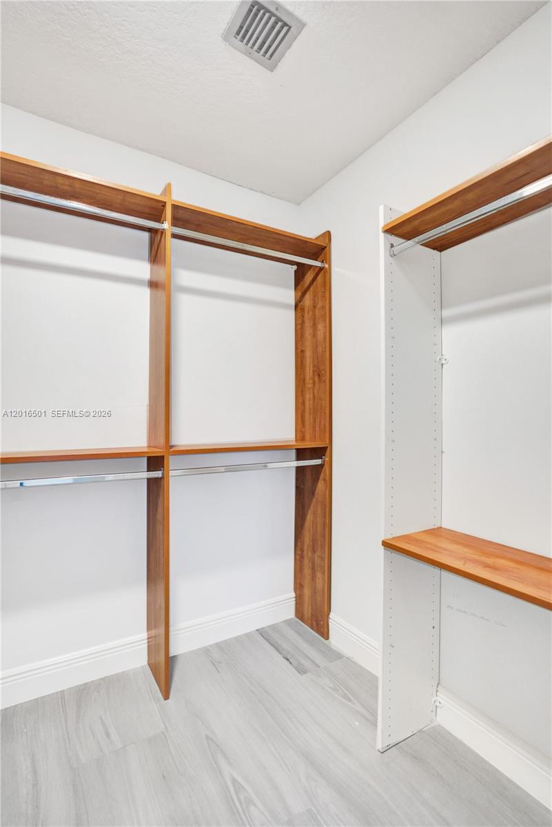 KINGSLAND - Residential Lease