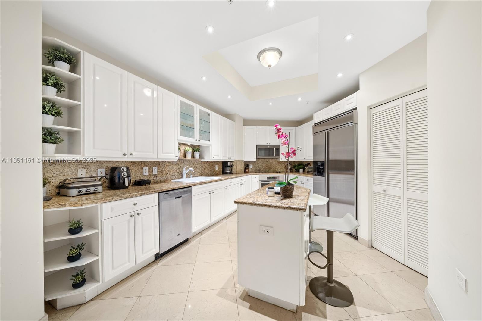 THREE TEQUESTA POINT COND - Residential Lease