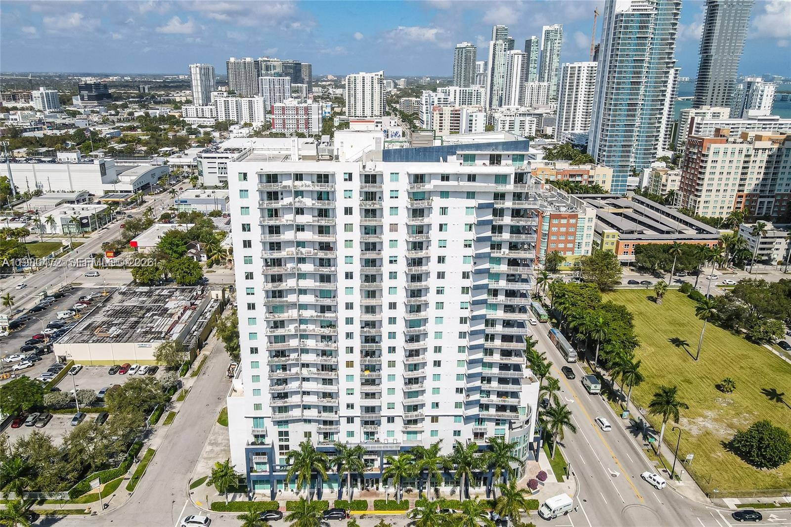 1800 BISCAYNE PLAZA CONDO - Residential