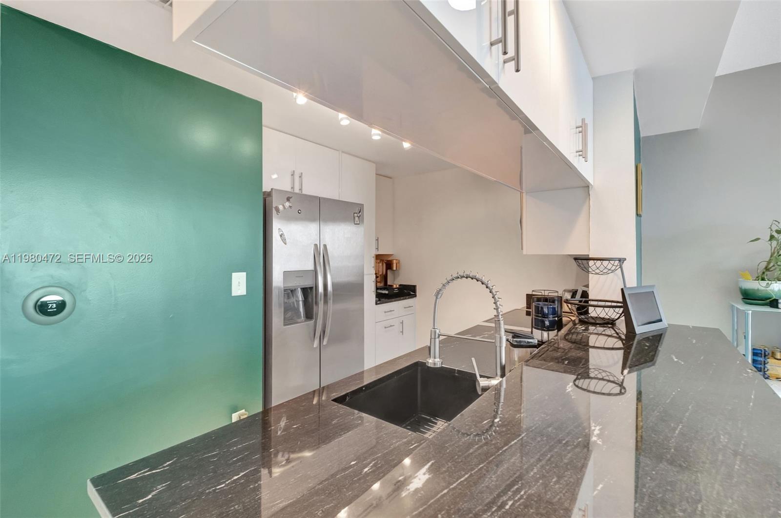 1800 BISCAYNE PLAZA CONDO - Residential