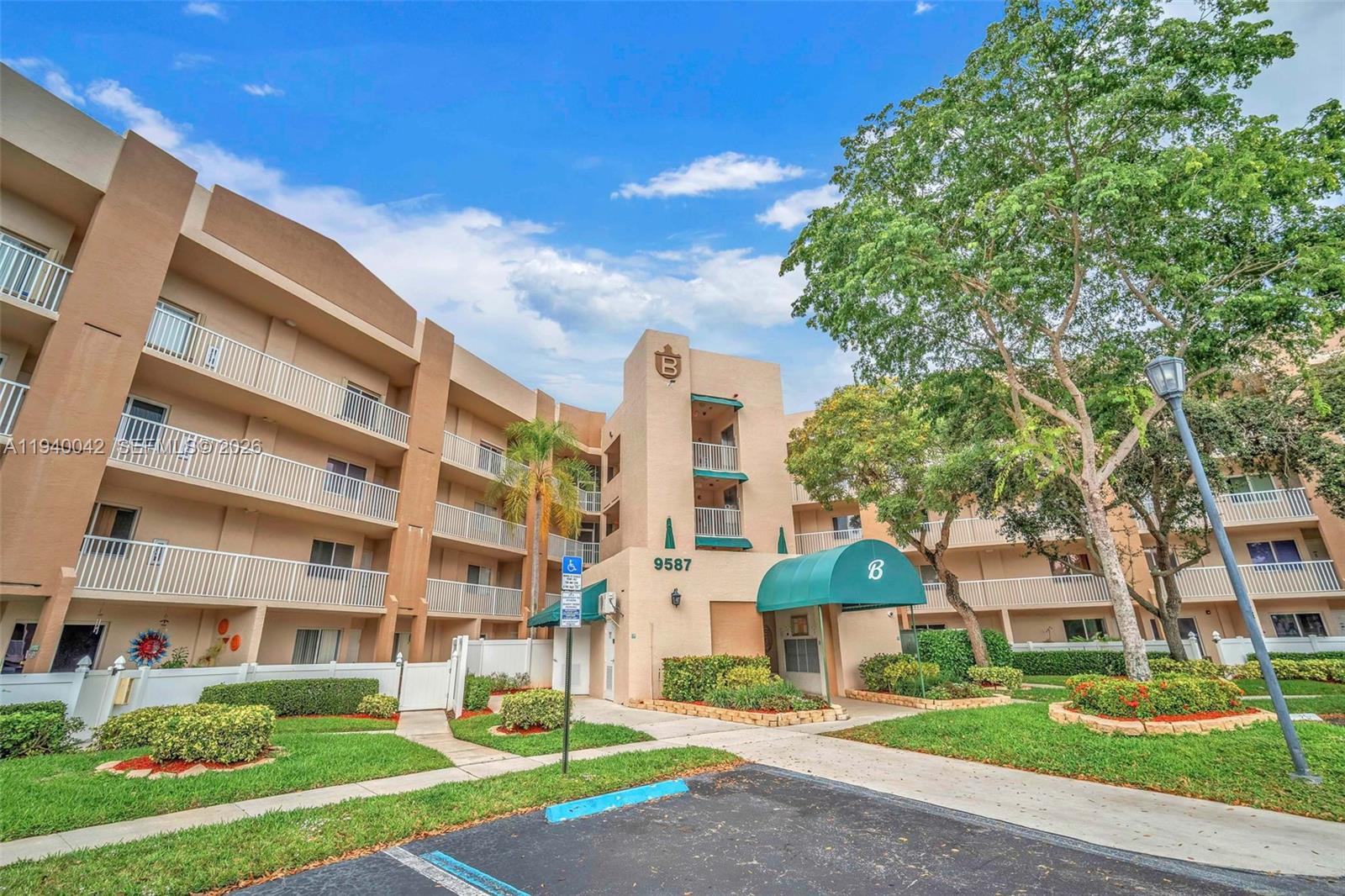 Kings Point: Weldon - Residential