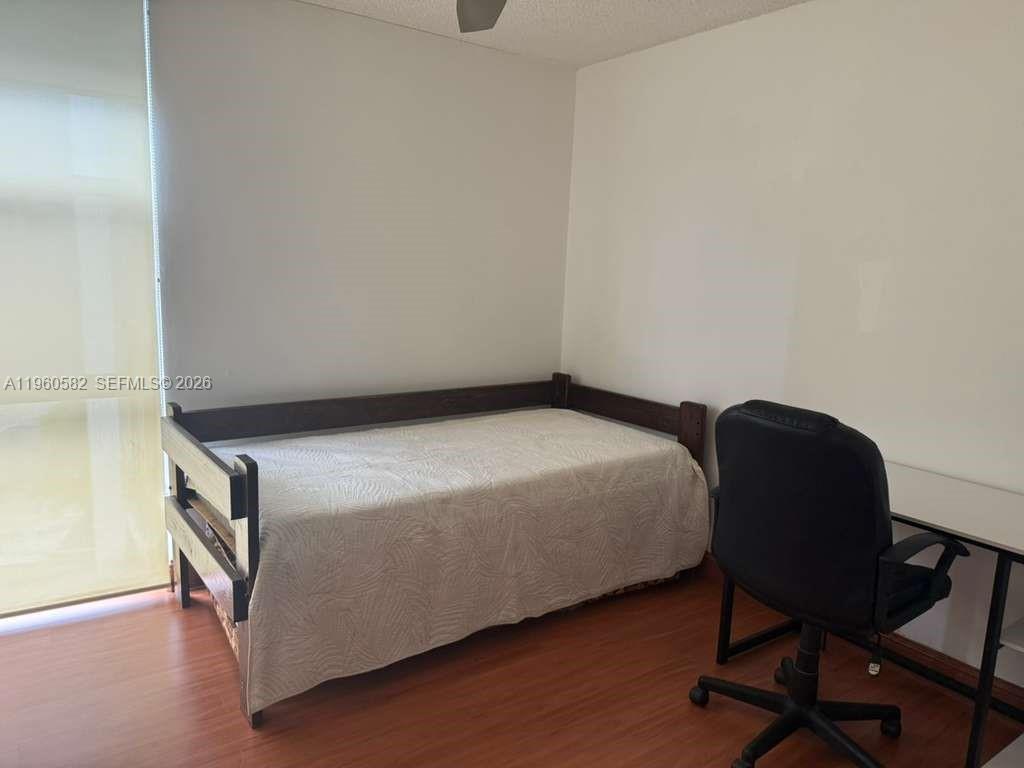 PLAZA OF AMERICAS CONDO P - Residential Lease