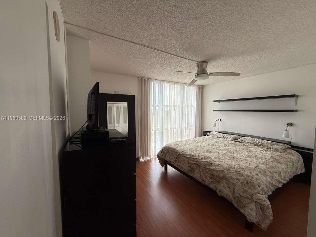 PLAZA OF AMERICAS CONDO P - Residential Lease