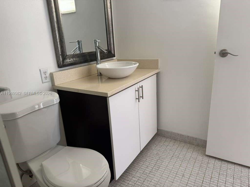 PLAZA OF AMERICAS CONDO P - Residential Lease