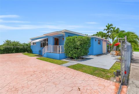 Photo of 5890 Palm Ave, Hialeah, FL 33012 (MLS # A11850860) Photo of 5890 Palm Ave, Hialeah, FL 33012 (MLS # A11850860)