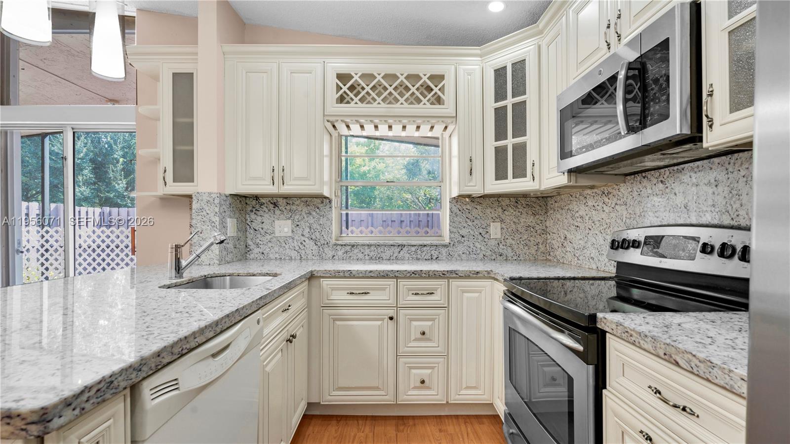 WOODGATE CONDOMINIUM 31 - Residential