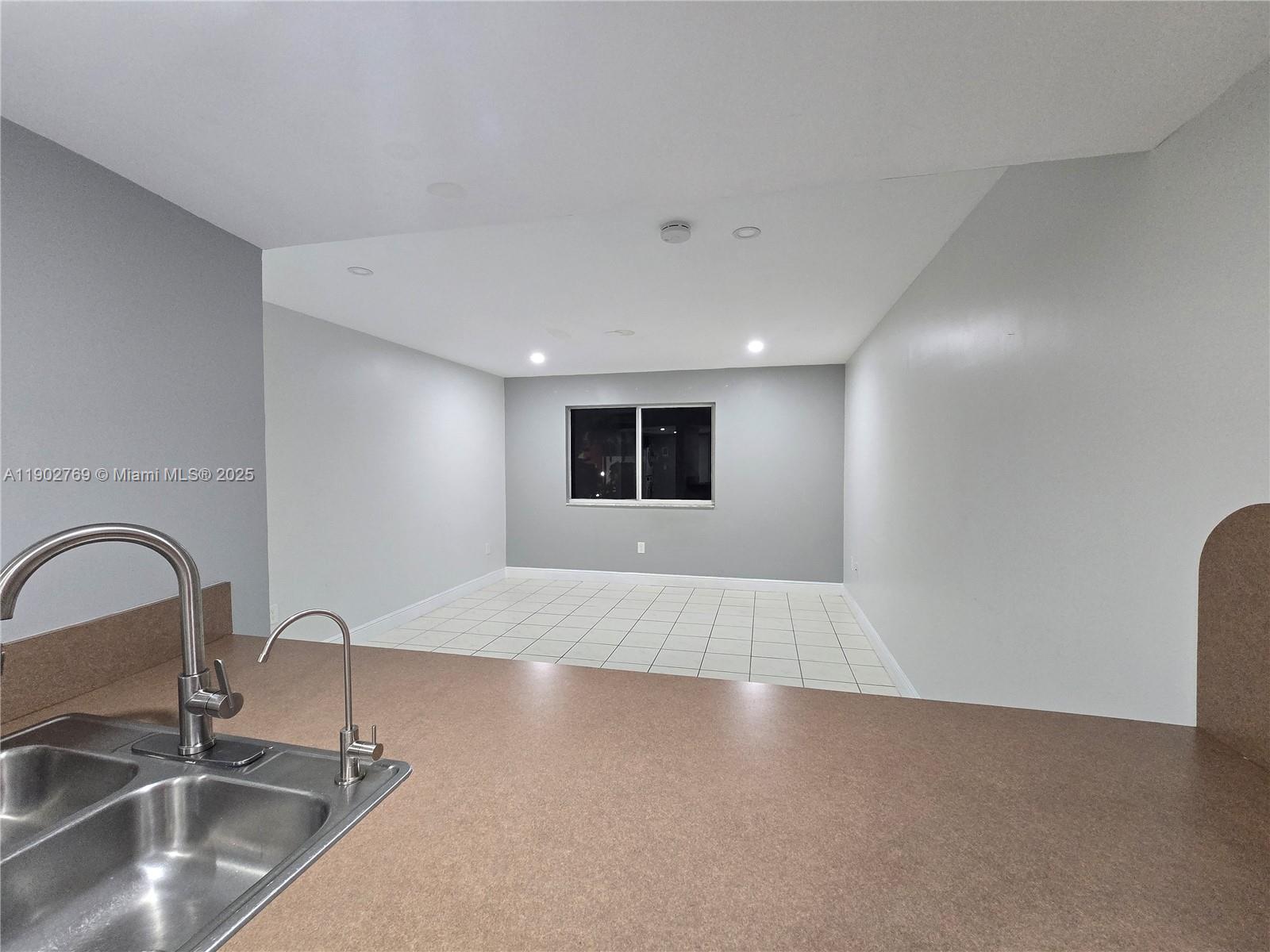 EAST SIDE CONDO - Residential