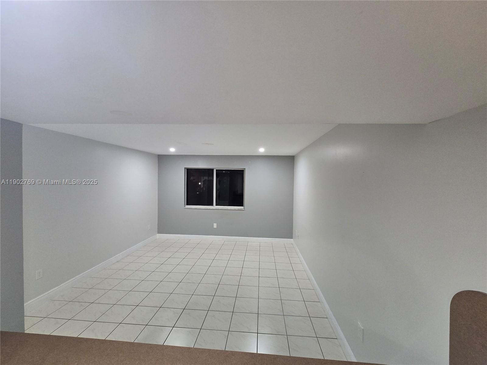 EAST SIDE CONDO - Residential