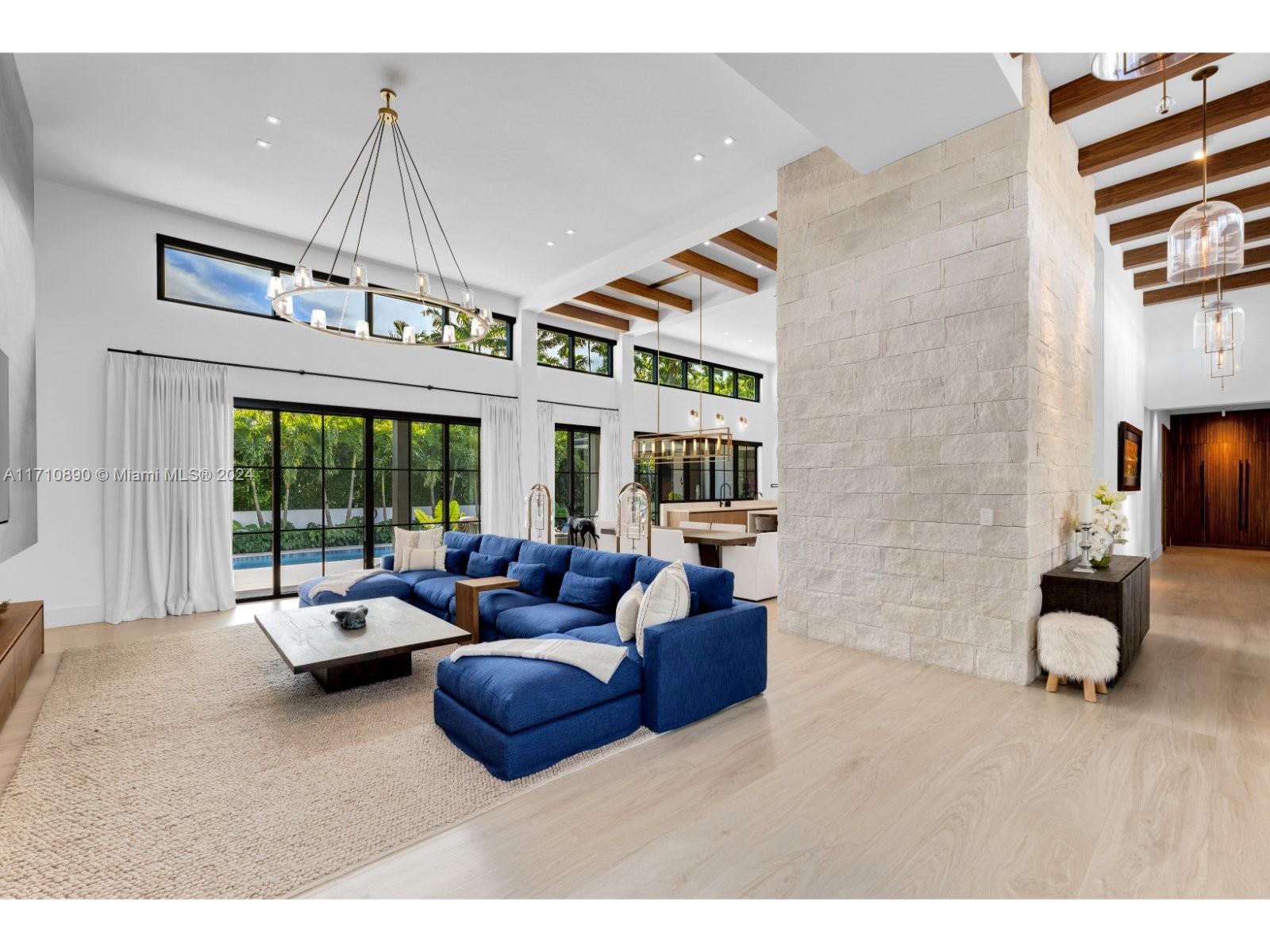 LA GORCE ISLAND - Residential