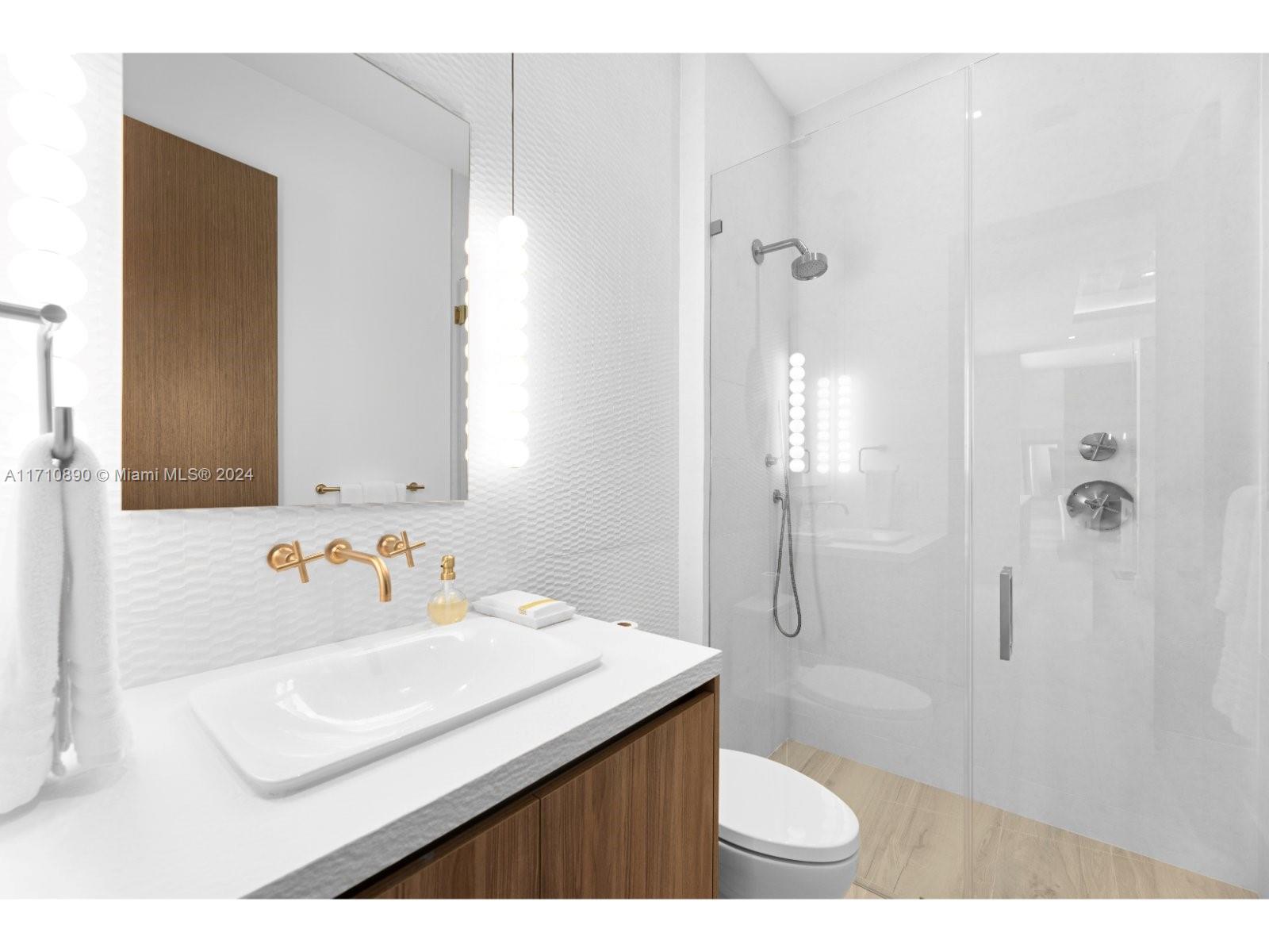 LA GORCE ISLAND - Residential