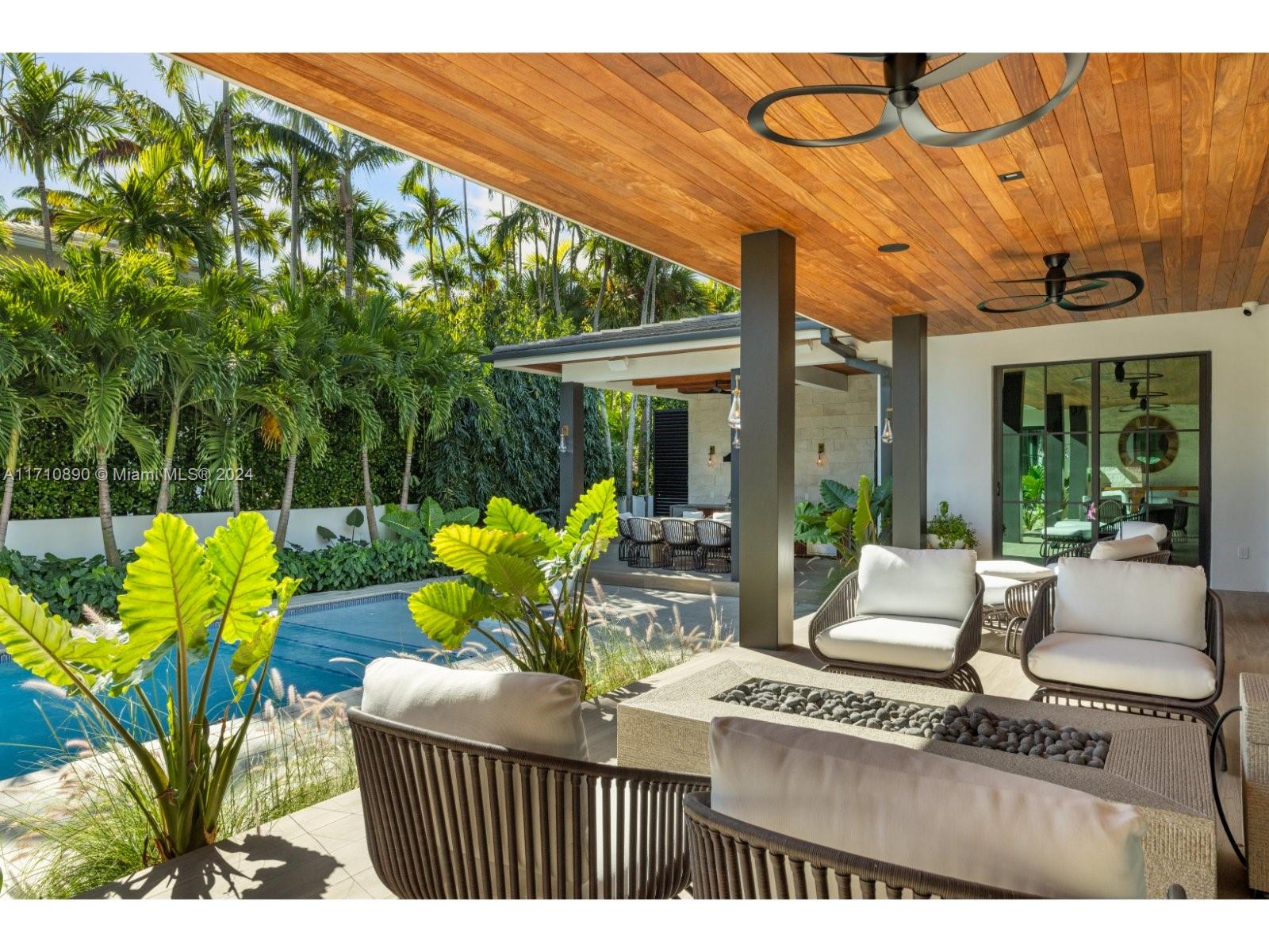 LA GORCE ISLAND - Residential