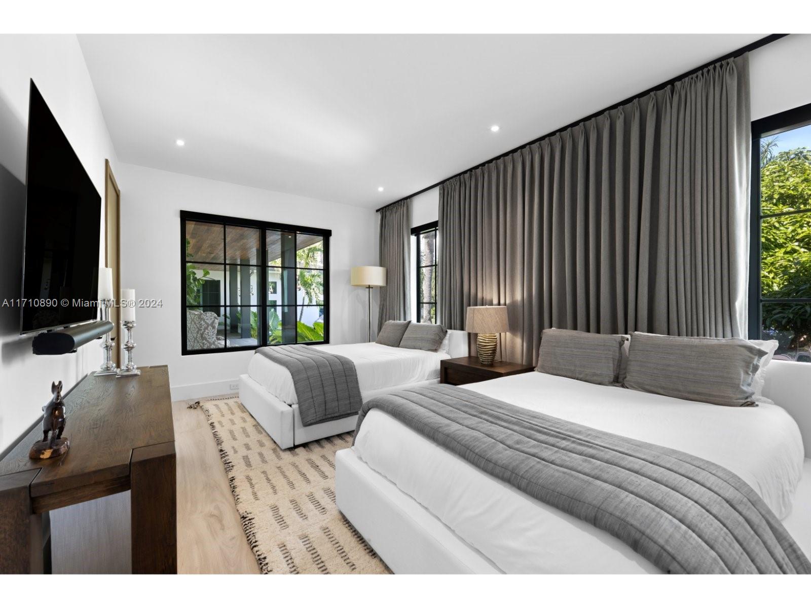 LA GORCE ISLAND - Residential