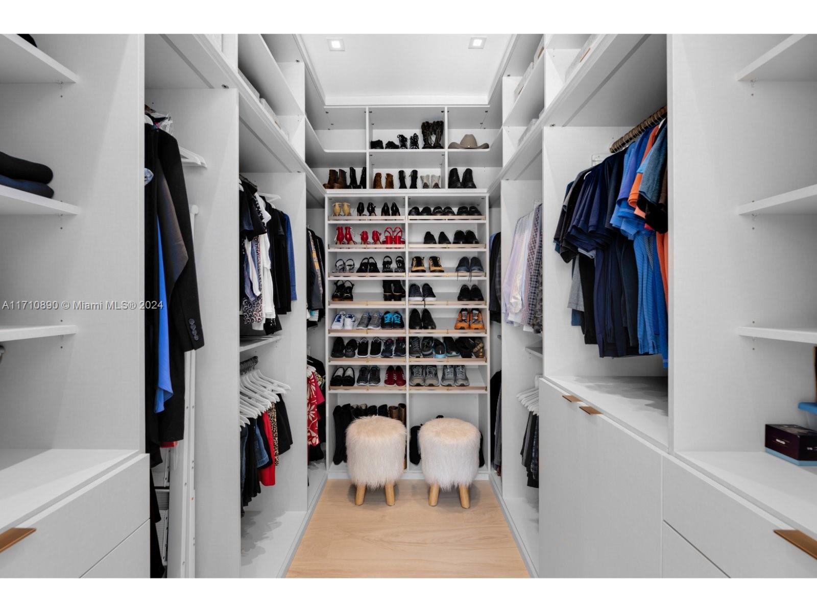 LA GORCE ISLAND - Residential