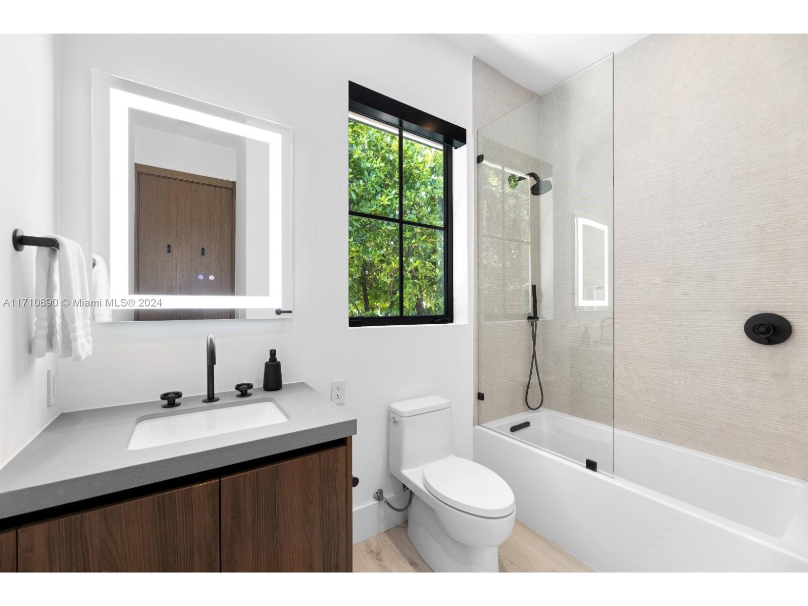 LA GORCE ISLAND - Residential