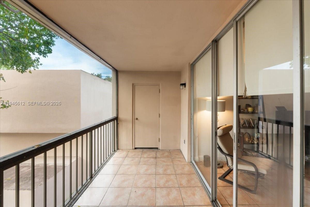 GARDEN OF KENDALL CONDO N - Residential