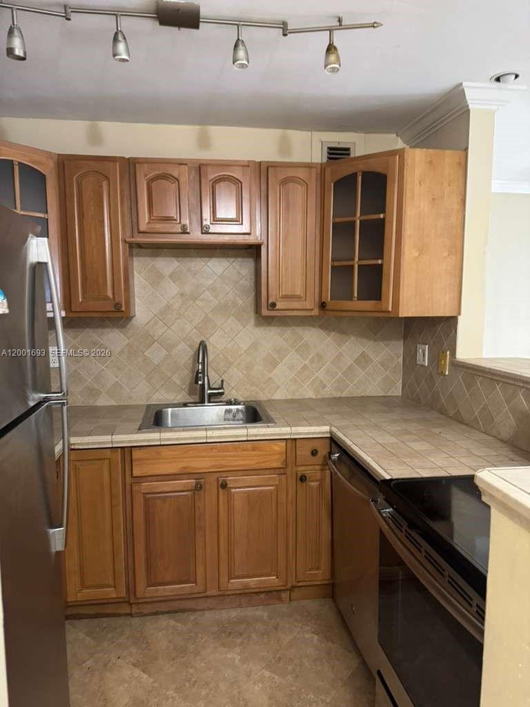 10383 N Kendall Dr N1