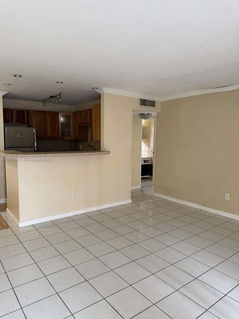 KENDALL ACRES CONDO - Residential Lease