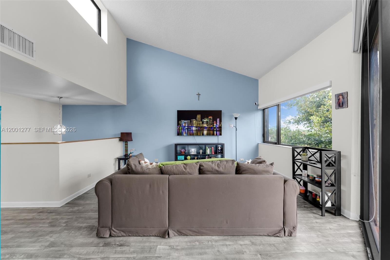 SEC 45 ATRIUMS AT SNAPPER - Residential Lease