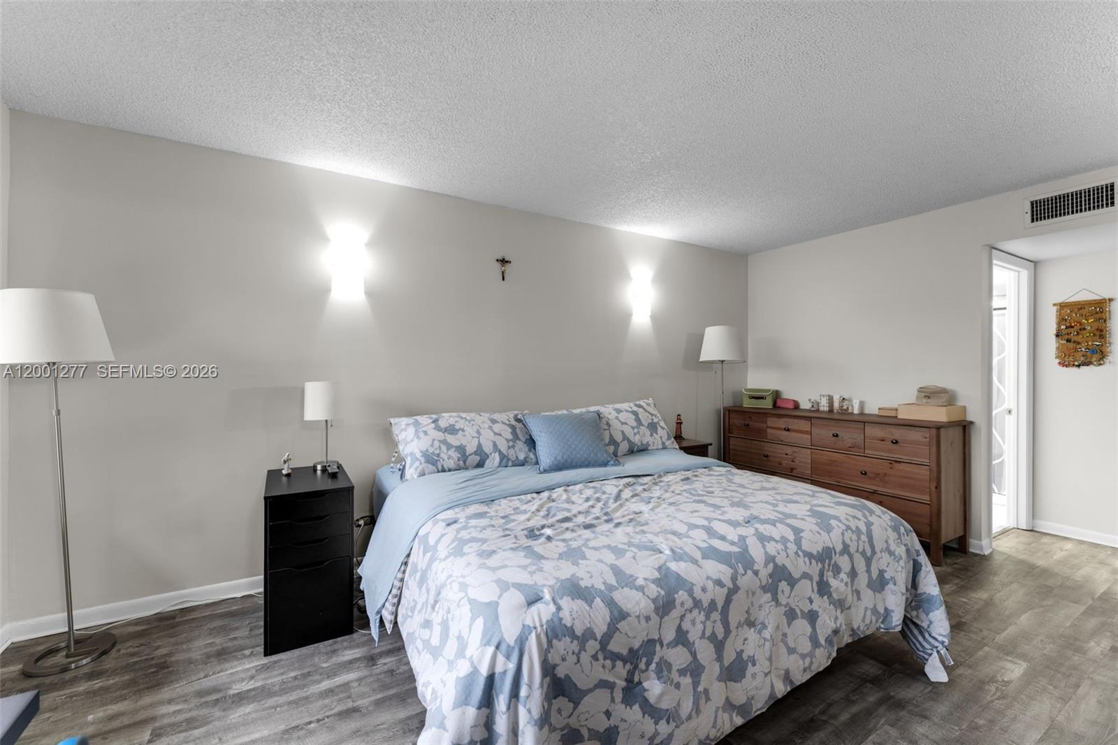 SEC 45 ATRIUMS AT SNAPPER - Residential Lease