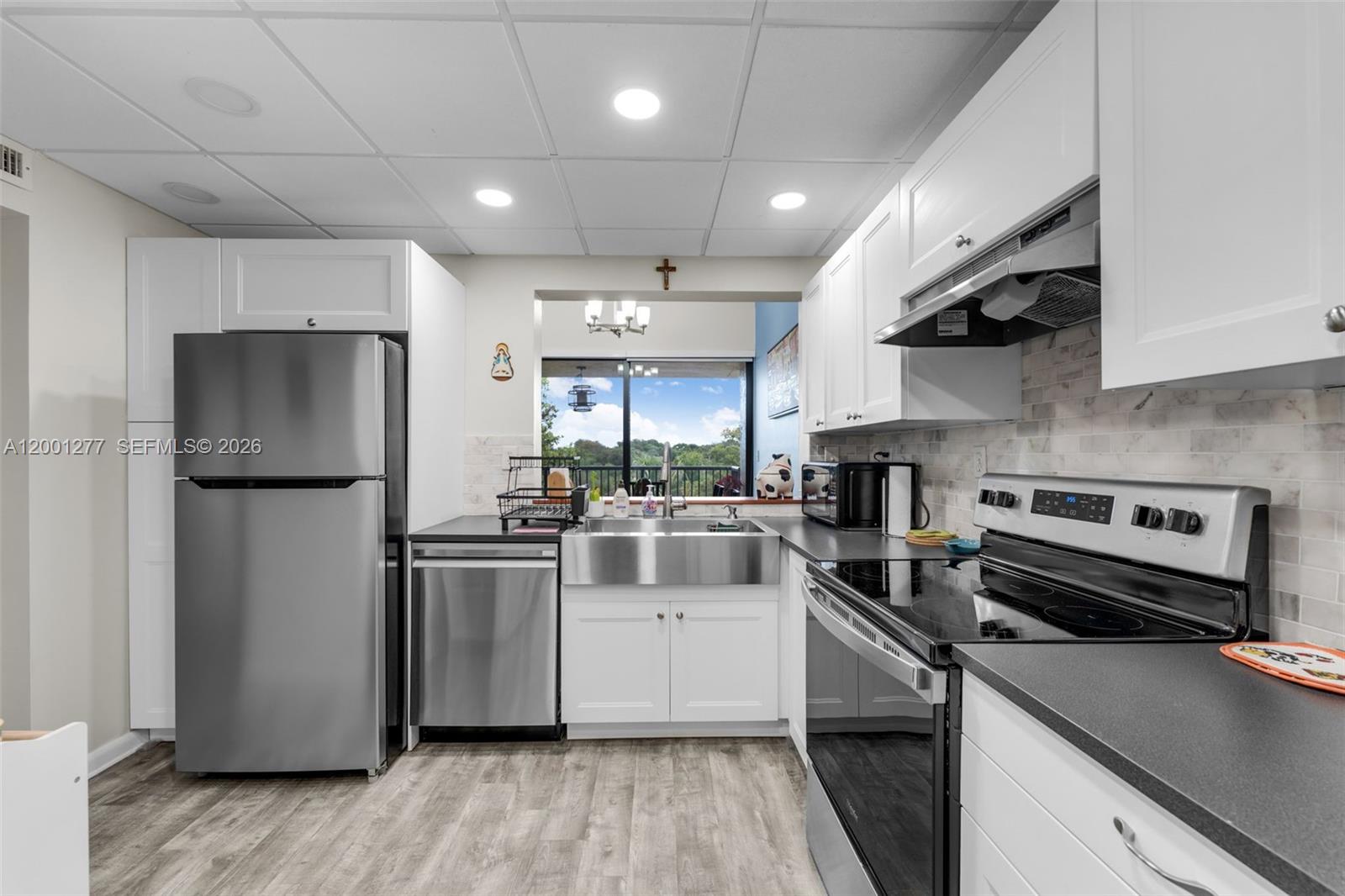 SEC 45 ATRIUMS AT SNAPPER - Residential Lease