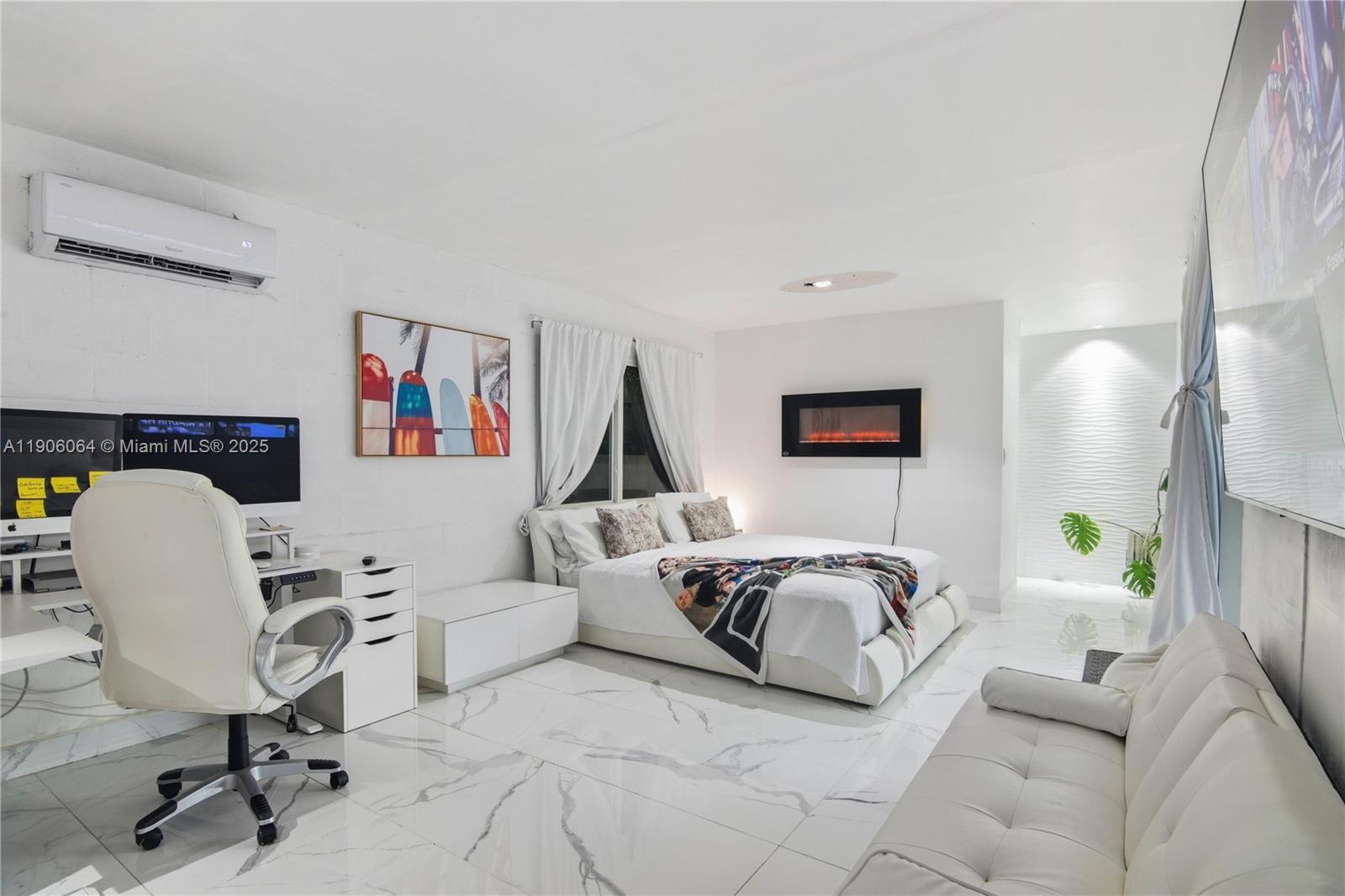 LAKE MARY MANOR - Residential