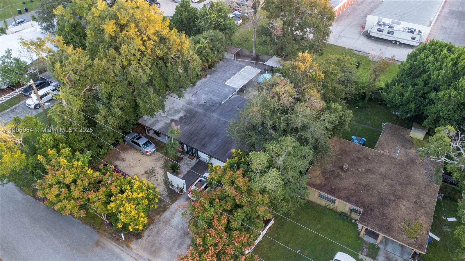 LAKE MARY MANOR - Residential