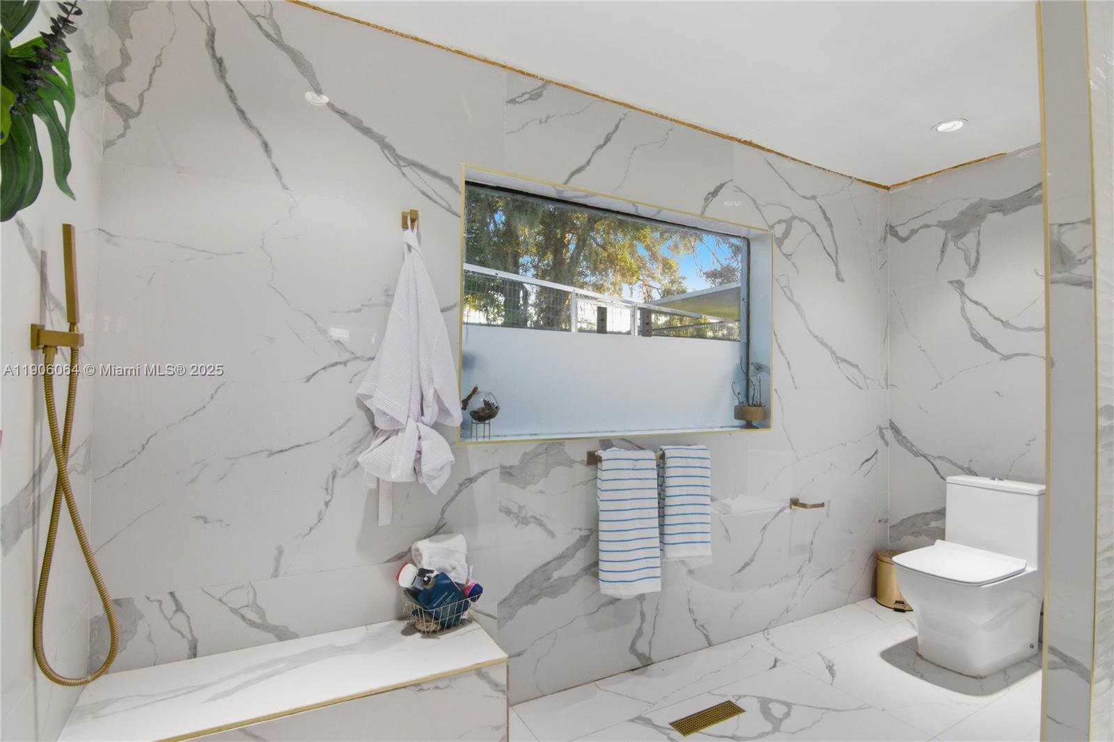 LAKE MARY MANOR - Residential