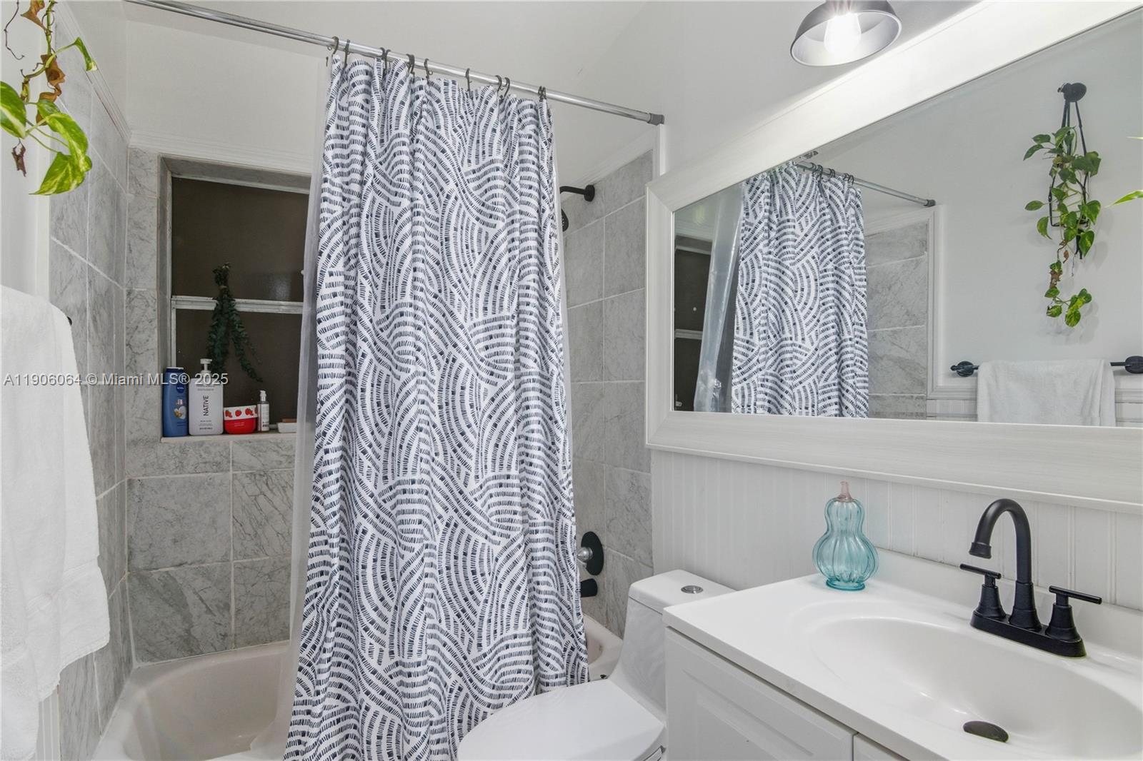 LAKE MARY MANOR - Residential