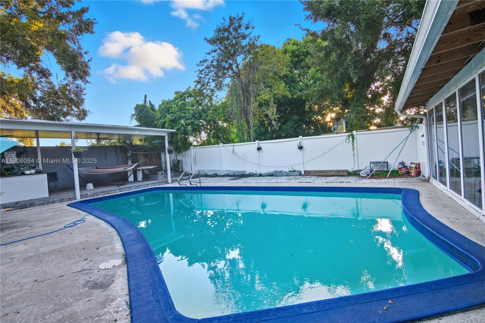 LAKE MARY MANOR - Residential