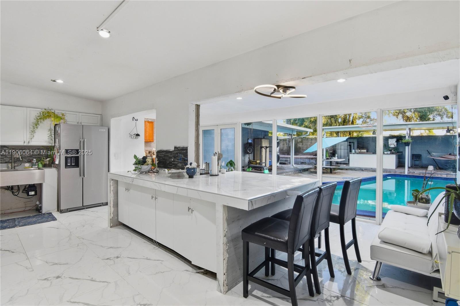 LAKE MARY MANOR - Residential