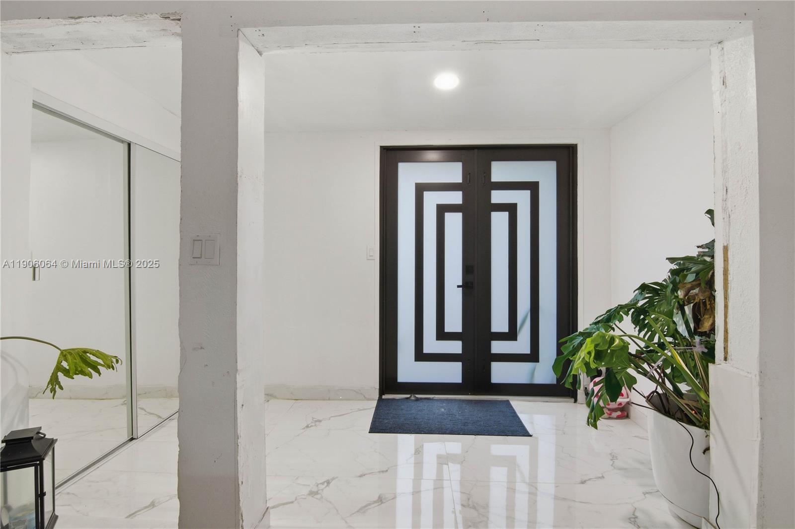 LAKE MARY MANOR - Residential