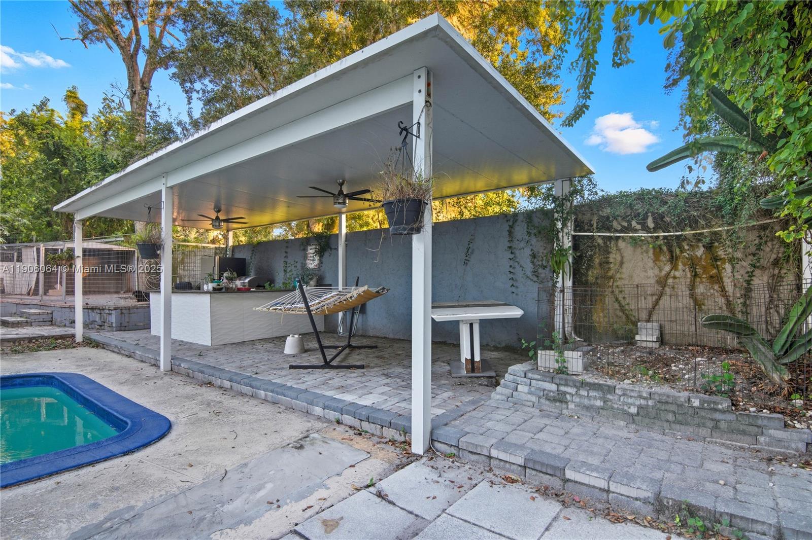 LAKE MARY MANOR - Residential