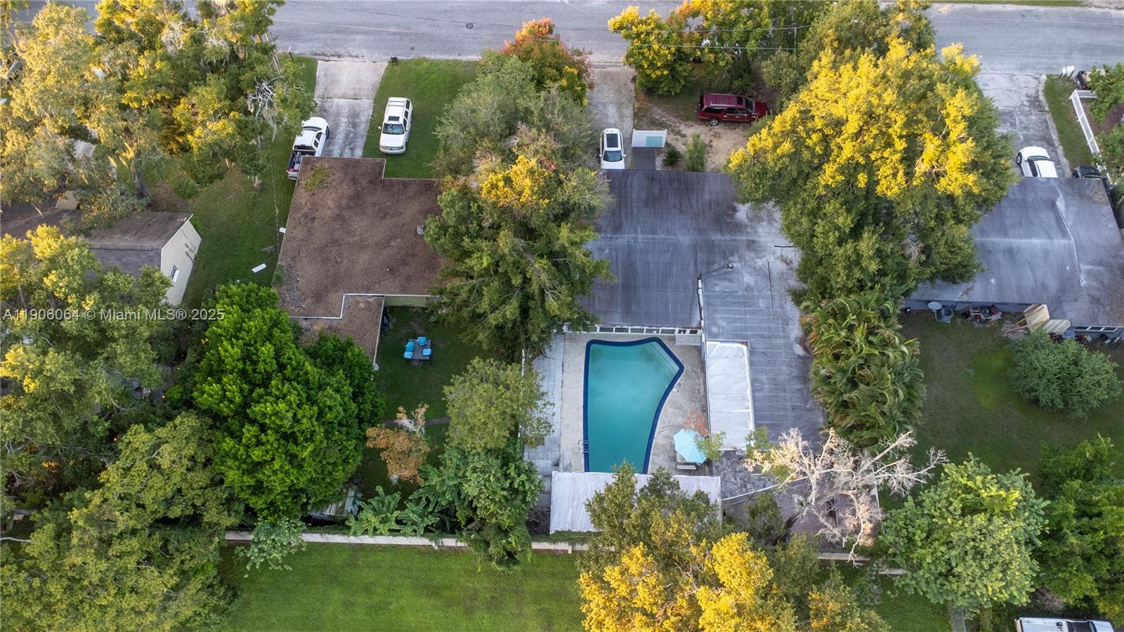 LAKE MARY MANOR - Residential