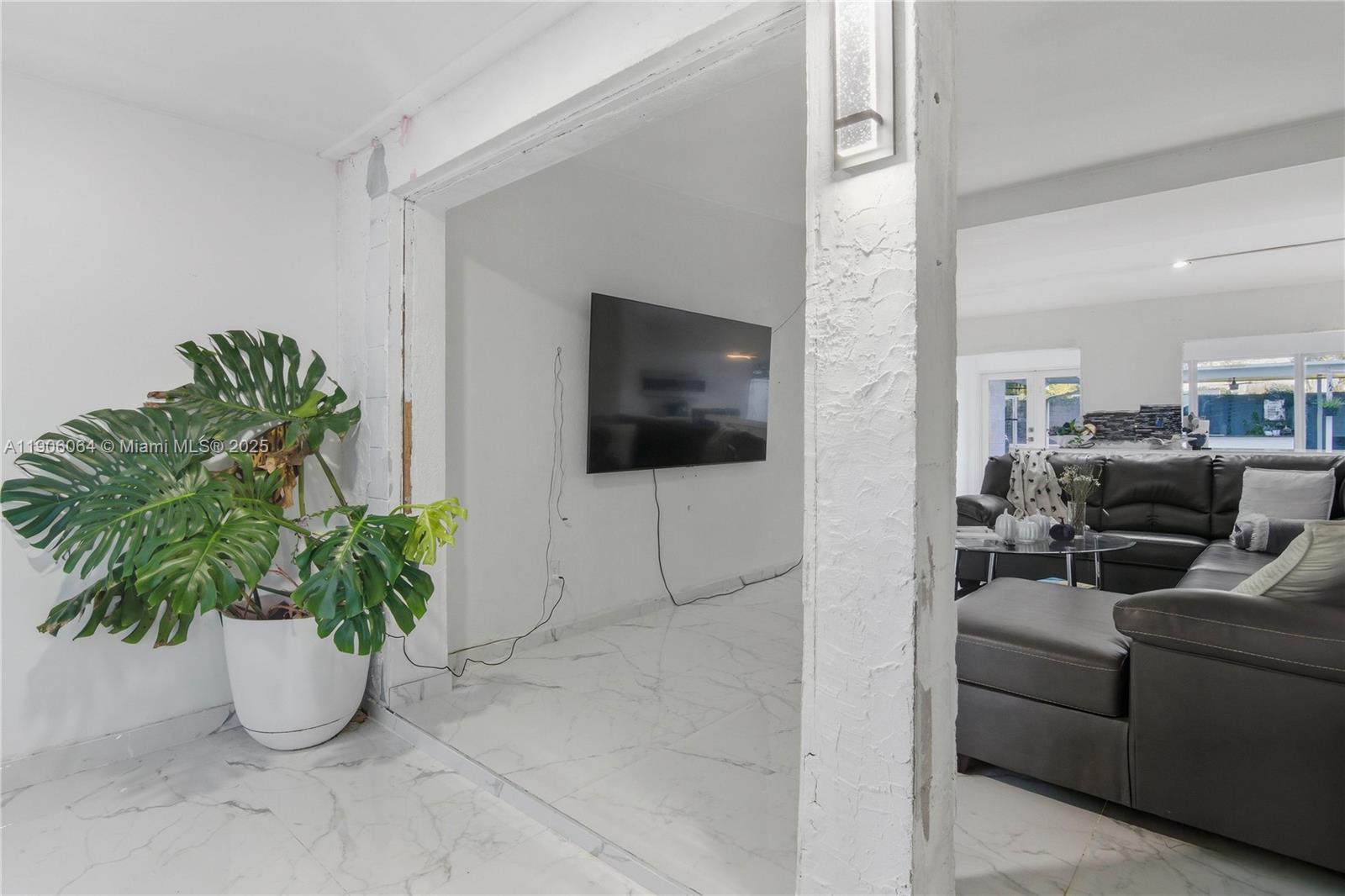 LAKE MARY MANOR - Residential