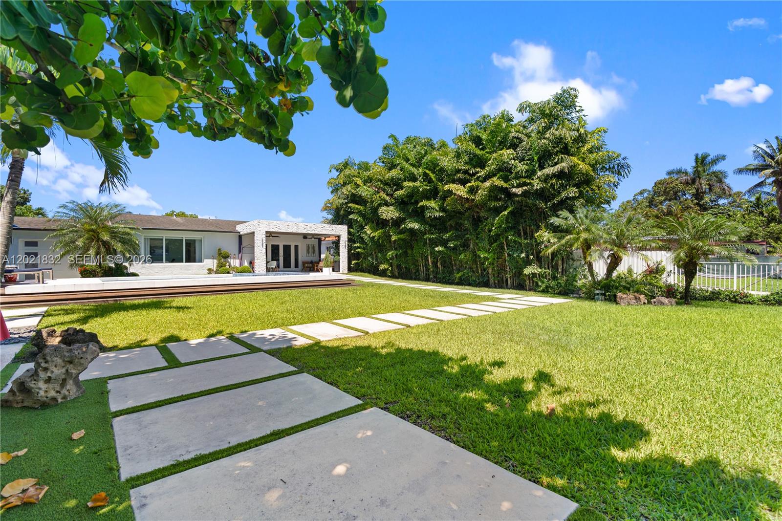 BISCAYNE GARDENS SEC E PA - Residential