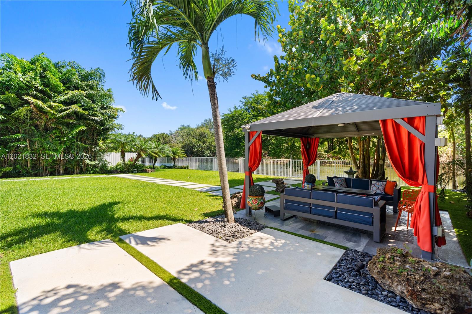 BISCAYNE GARDENS SEC E PA - Residential