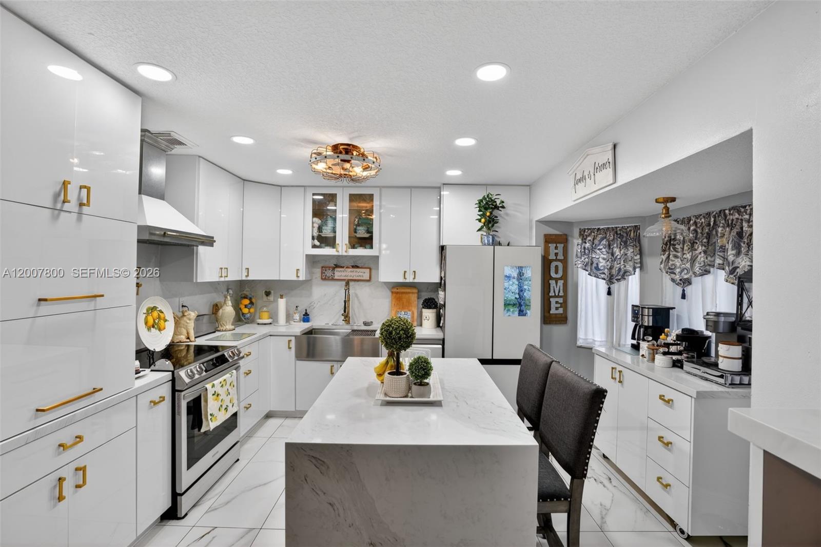 MAJESTIC ESTATES - Residential