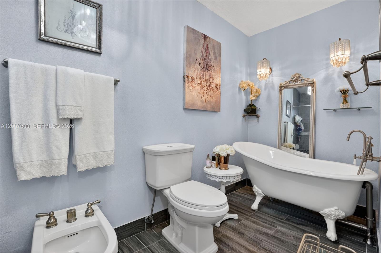 MAJESTIC ESTATES - Residential