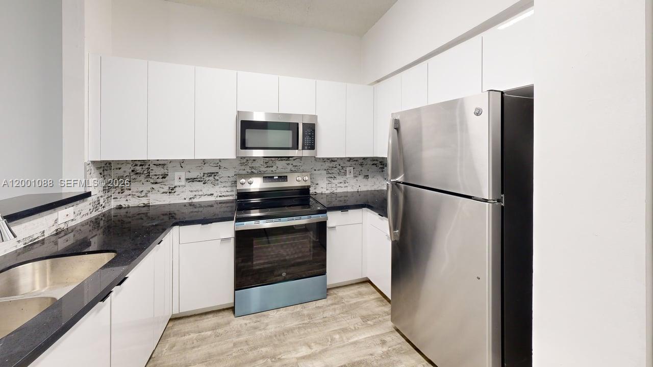 2237 SE 23rd Ave 2237