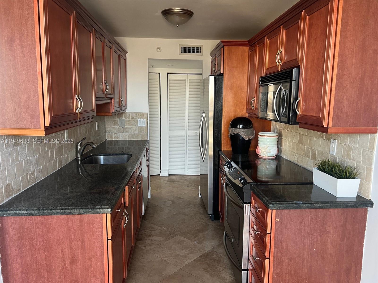 WEST BAY PLAZA CONDO - Residential