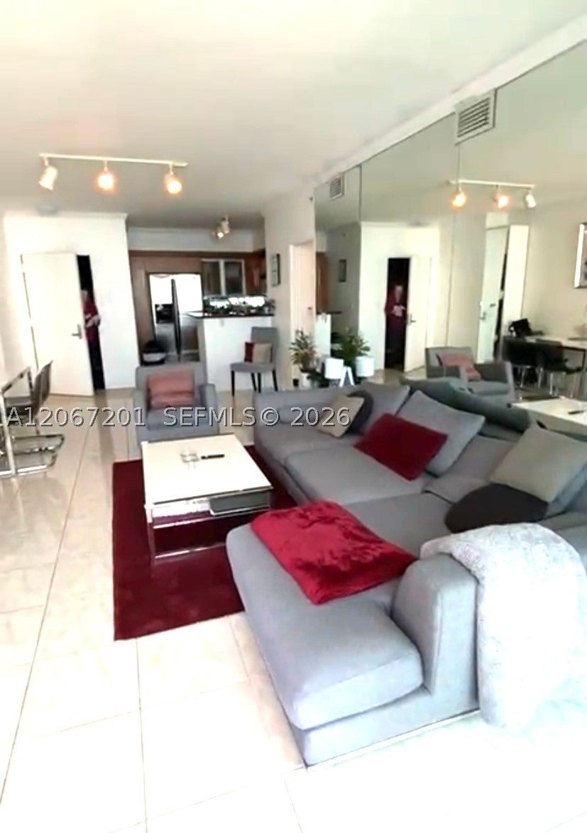 325 S Biscayne Blvd 4214