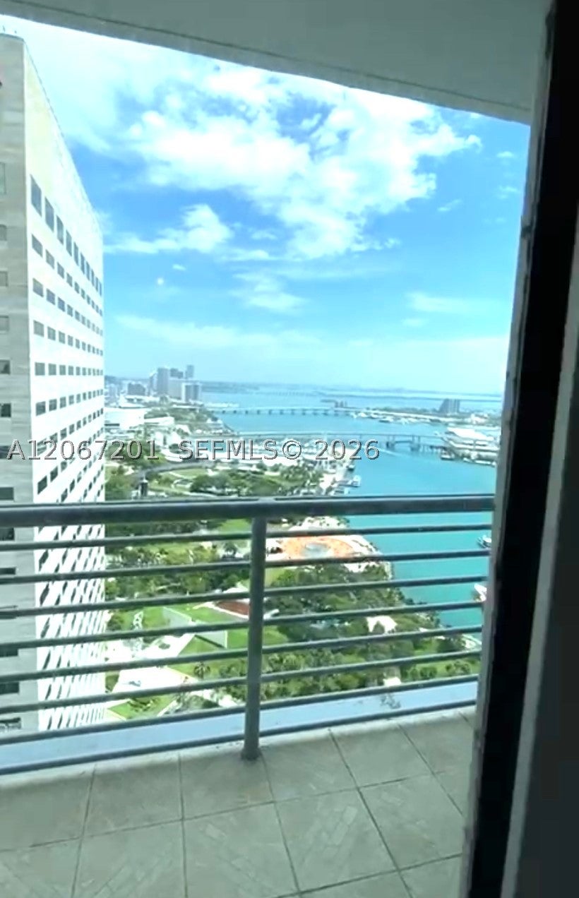325 S Biscayne Blvd 4214