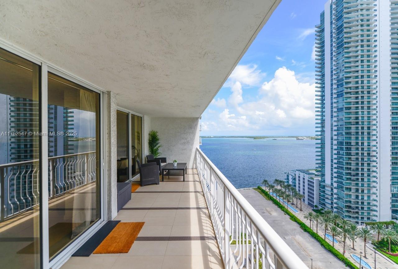 THE CLUB AT BRICKELL BAY - Residential