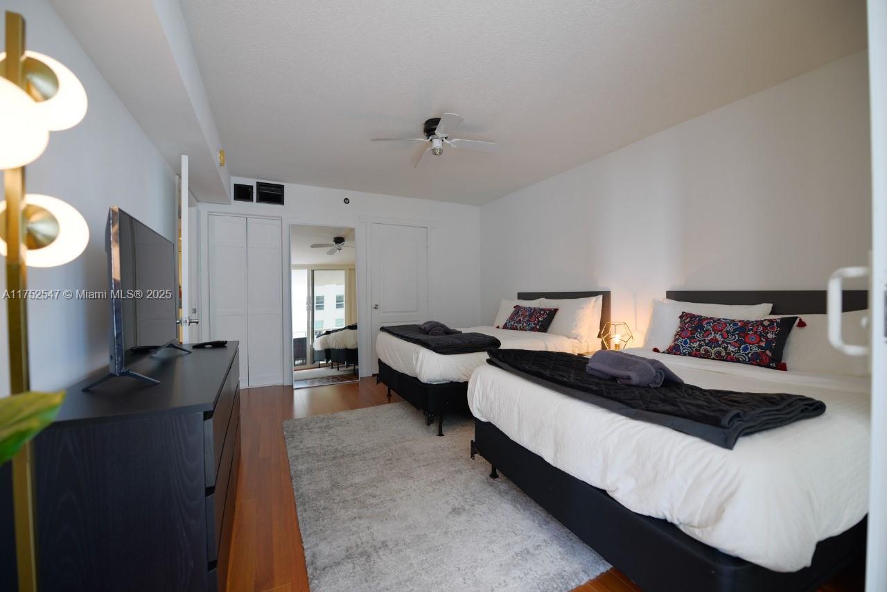 1200 Brickell Bay Dr 2107