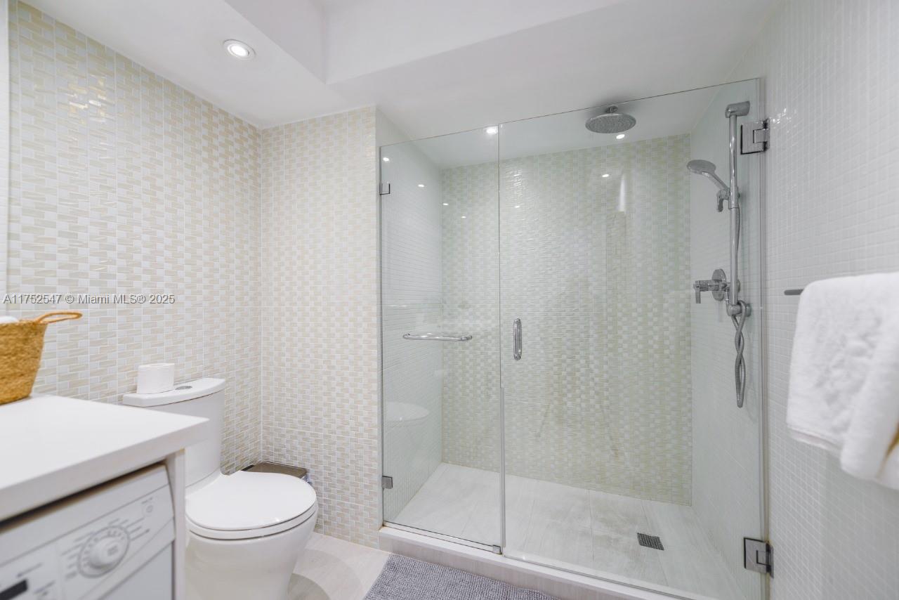 THE CLUB AT BRICKELL BAY - Residential