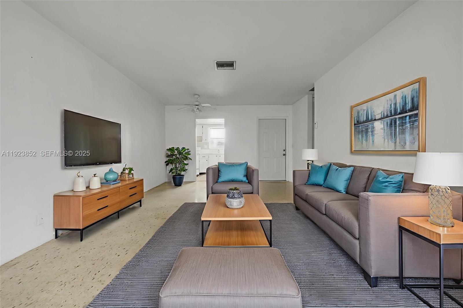 2854 E Crosley Dr E J